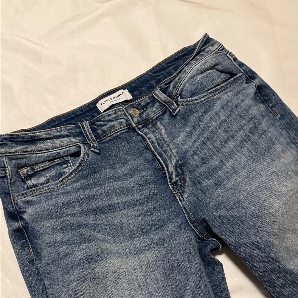 Flying Monkey Mid Rise Cropped Jeans Size 31 Distressed Raw Hem